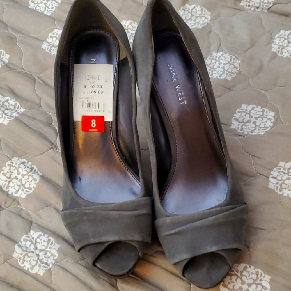Nine West students peephole heels